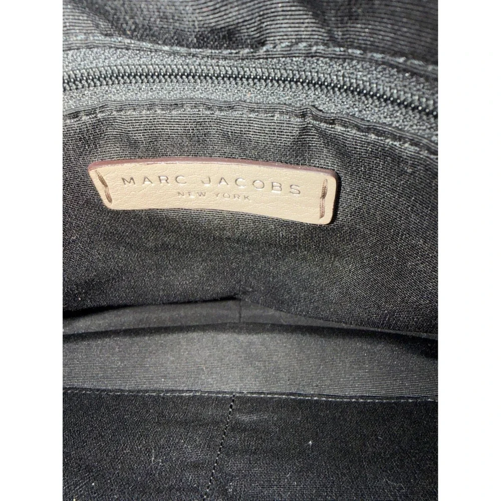 Marc Jacobs Empire City Messenger Taupe Pebbled Leather Crossbody Bag M0013044
